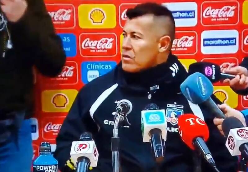 se asustó en conferencia de prensa.