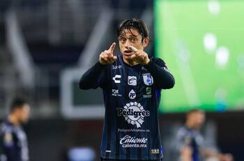 La pesadilla que se le avecina a Joaquín Montecinos: podría quedar sin club en plena recuperación