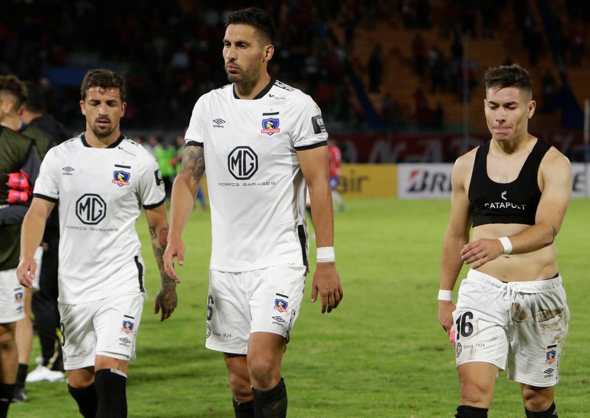 Futbol, Jorge Wilstermann vs Colo Colo
Copa Libertadores 2020
Jugadores de Colo Colo dejan el campo tras el partido del grupo C de la copa Libertadores de America contra Jorge Wilstermann en el estadio Felix Capriles en Cochabamba, Bolivia.
04/03/2020
XXX/Apg/Photosport
Football, Jorge Wilstermann vs Colo Colo
Copa Libertadores Championship 2020.
Colo Colo players leave the field after the Copa Libertadores football match against Jorge Wilstermann held at Felix Capriles Stadium in
Cochabamba, Bolivia.
04/03/2020
XXX/Apg/Photosport
