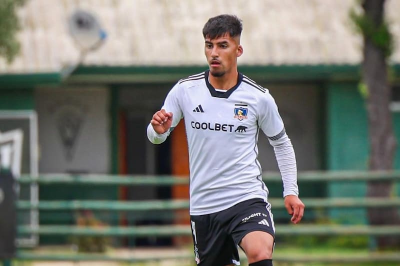 El defensor en la Proyección de Colo Colo. Foto: @javirojas.r