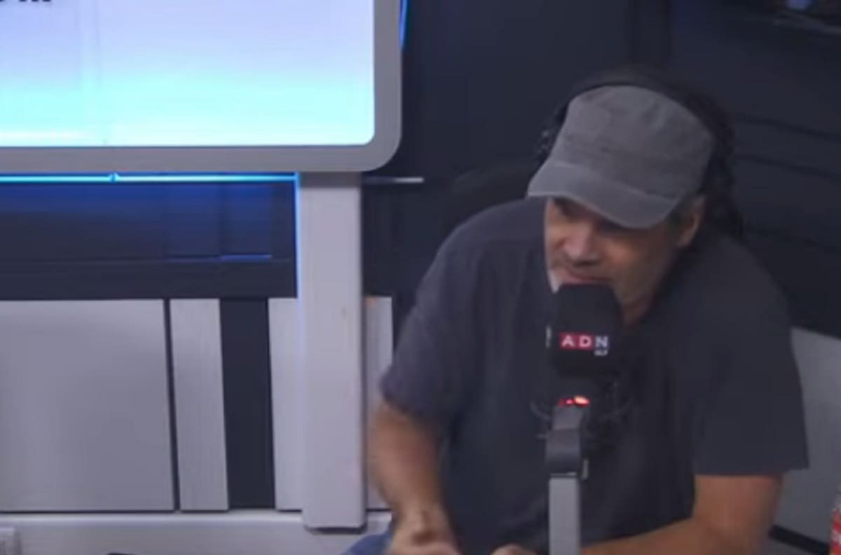 Juan Cristóbal Guarello a las barras bravas: "El fútbol no es una fiesta"