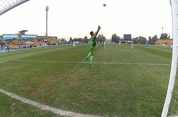 Llegó de sorpresa a San Marcos de Arica y ahora hizo uno de los golazos del año en la Primera B