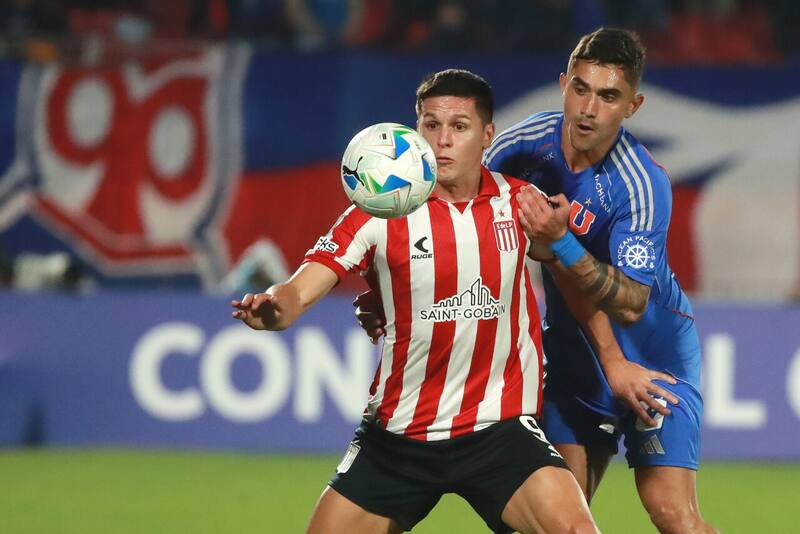 ¿Injusto? El jugador que nuevamente paga los platos rotos en U. de Chile. Foto: Aton.