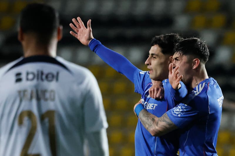 Javier Altamirano anotó el segundo gol de la U en los cuartos de final de la Copa Sudamericana.