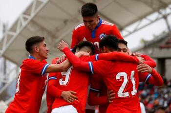 Plagado de jugadores de la U: la nómina de La Roja Sub-20 para nuevo microciclo y torneo amistoso