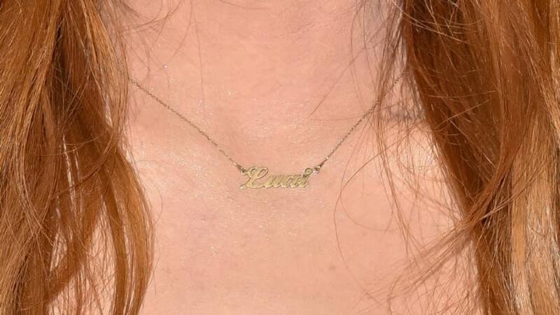Lindsay Lohan y el collar con el nombre de su primer hijo Luai.