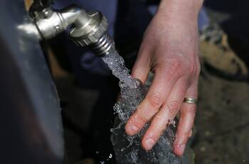 Racionamiento de agua: Qué pasará este 2022 en Santiago y la dura advertencia para el 2023