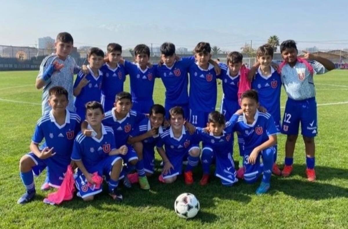 Velocidad y olfato goleador: hijo de ídolo de la U se luce en las divisiones inferiores del club