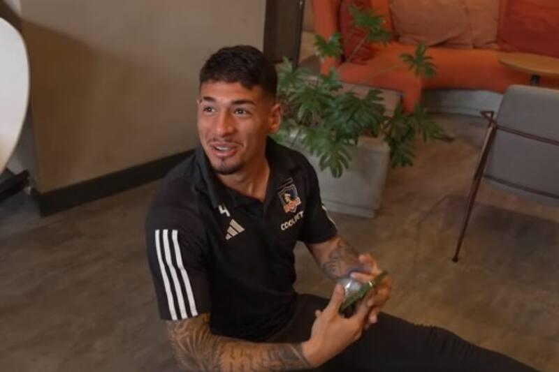 El joven defensa de Colo Colo ha disfrutado los primeros días en Belo Horizonte, antes de enfrentar a América Mineiro. (Foto: Captura)