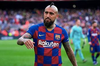 Arturo Vidal sería suplente en Barcelona en el reinicio de La Liga