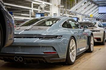 Así se crean las ediciones limitadas del Porsche 911