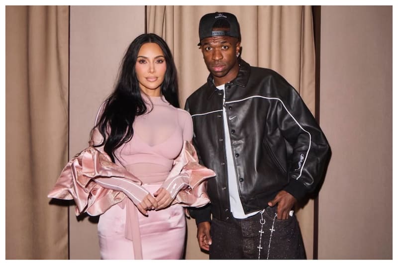 En el evento NikeSKIMS. Foto: @vinijr en Instagram.