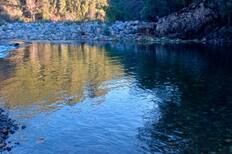 Un paraíso escondido en la Región del Maule: Este recinto cuenta con pozones naturales y sombras ideales para pasar el calor