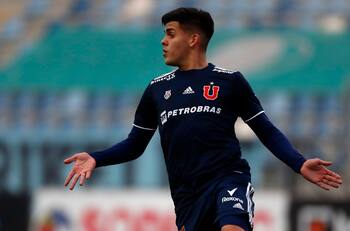 Tuvo un breve paso por la U, pudo regresar al fútbol chileno y ahora cambia de club en Argentina