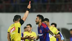 VIDEO | Liberaron los audios: así actuó el VAR en las expulsiones a Felipe Salomoni y Juan Martín Lucero en la U