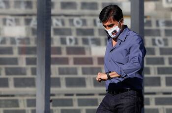 Crisis alba: El pésimo rendimiento de Gustavo Quinteros al mando de Colo Colo