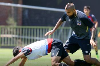 El seguimiento especial que Colo Colo le hizo a Vidal en la práctica