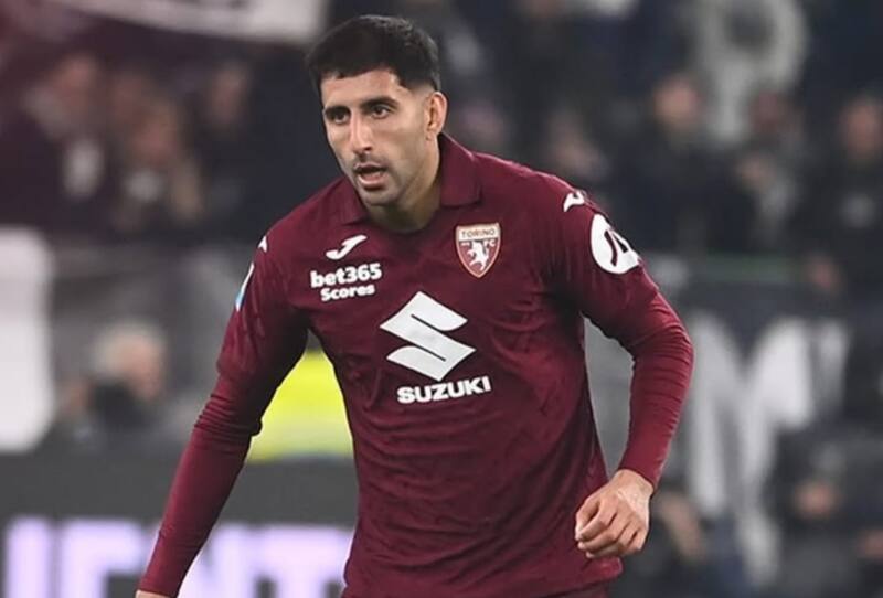 El ex Católica fue el culpable del tercer gol del Como por su mano en el área. Foto: @Gmaripan en Instagram.