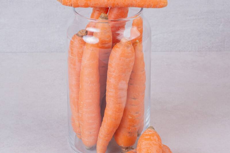 Deberás dejarlas en un frasco como este.