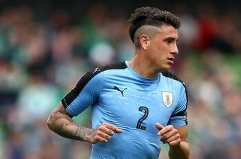 Posible baja de Uruguay ante Chile: José María Giménez dio positivo a coronavirus