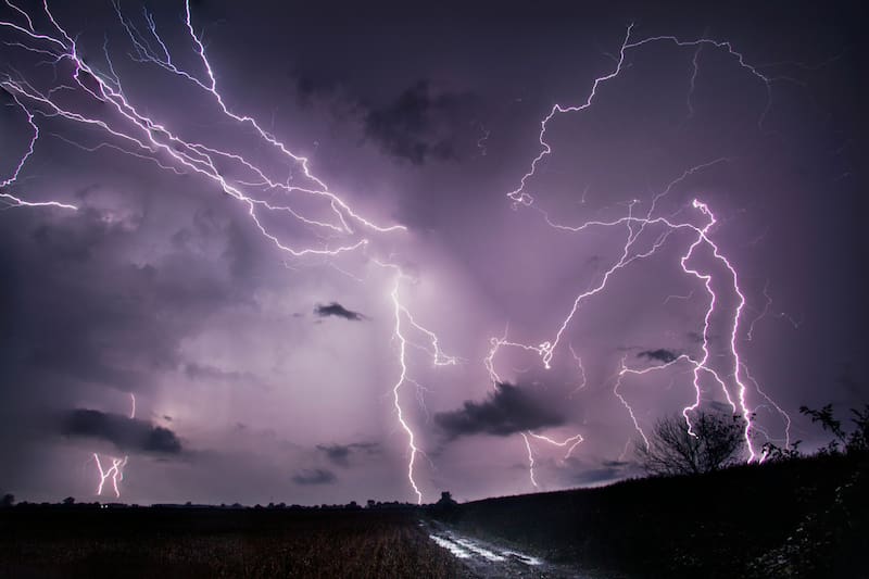 Según el pronóstico del tiempo de la DMC, el evento afectará a nueve regiones, incluyendo zonas del norte y del sur del país. Créditos: Unsplash.