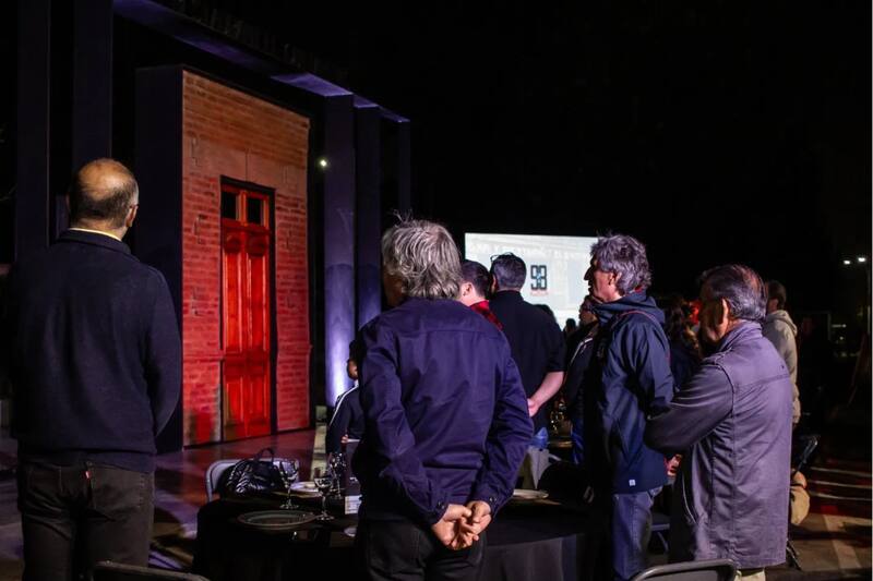 Fachada histórica de "El Quitapenas" en el Estadio Monumental.