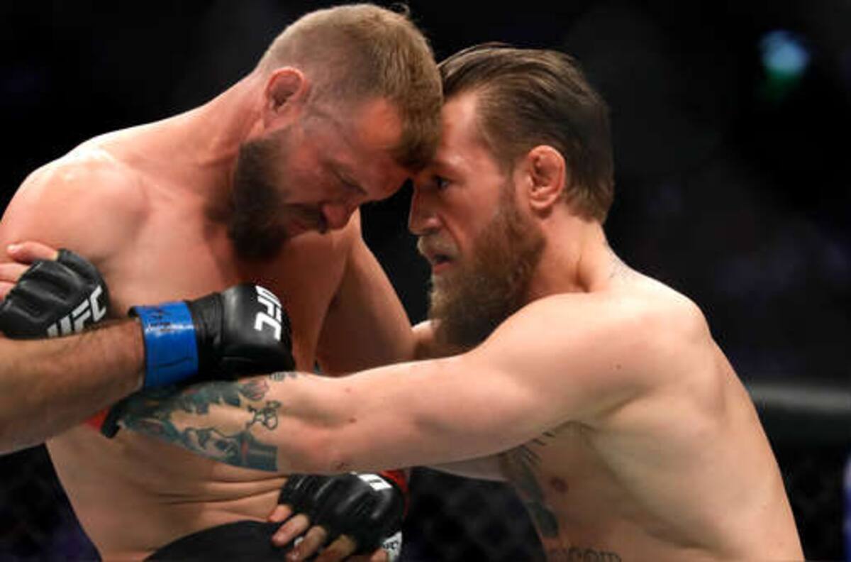 Revelan conversación de McGregor con Cerrone y su abuela tras la pelea