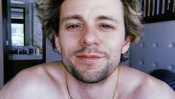 A primera hora de la mañana: Joaquín Méndez sorprendió a su pareja con tierno detalle