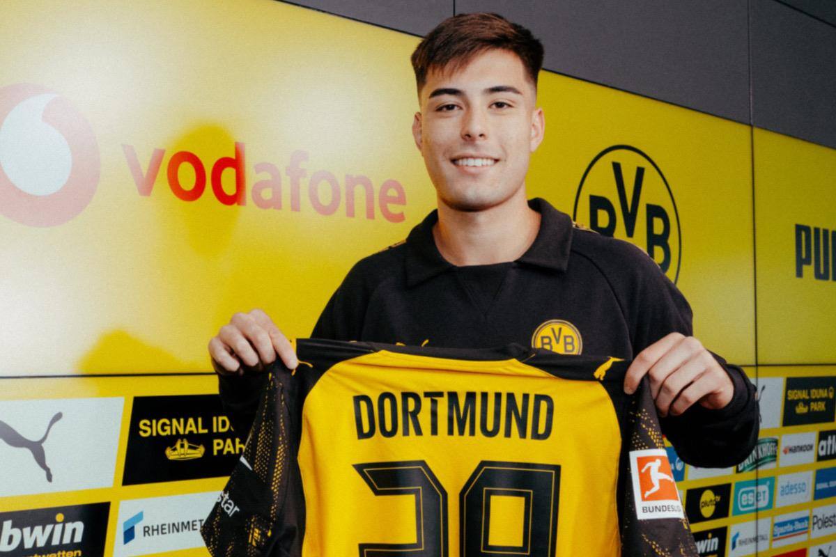 El defensor argentino sonó en Colo Colo.