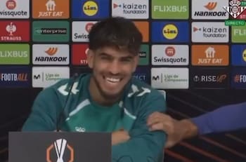 VIDEO | Manuel Pellegrini sacó risas con inesperada broma a jugador del Betis: se hizo viral