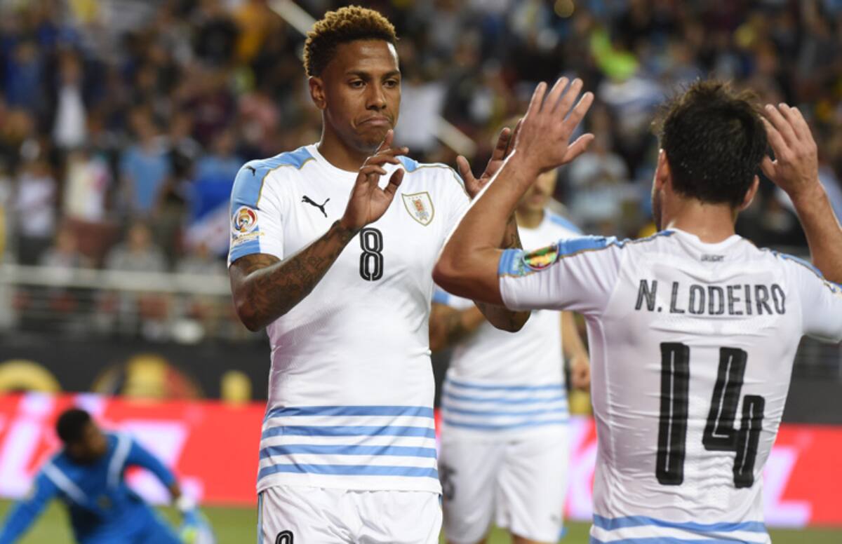 jugando por Uruguay.