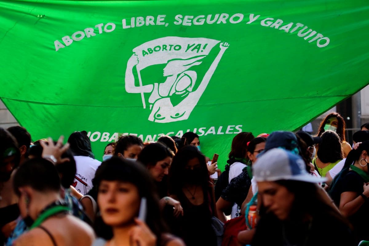 La norma fue aprobada solo con votos de la oposición en el Consejo Constitucional. Foto: ATON.