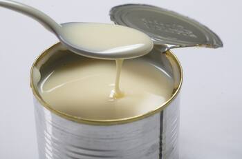 No te compliques más: con este truco de un minuto puedes abrir una lata sin abrelatas