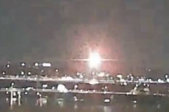 VIDEO | Así fue el accidente de avión con 64 personas y helicóptero en Washington: viajaban miembros de equipo nacional de patinaje