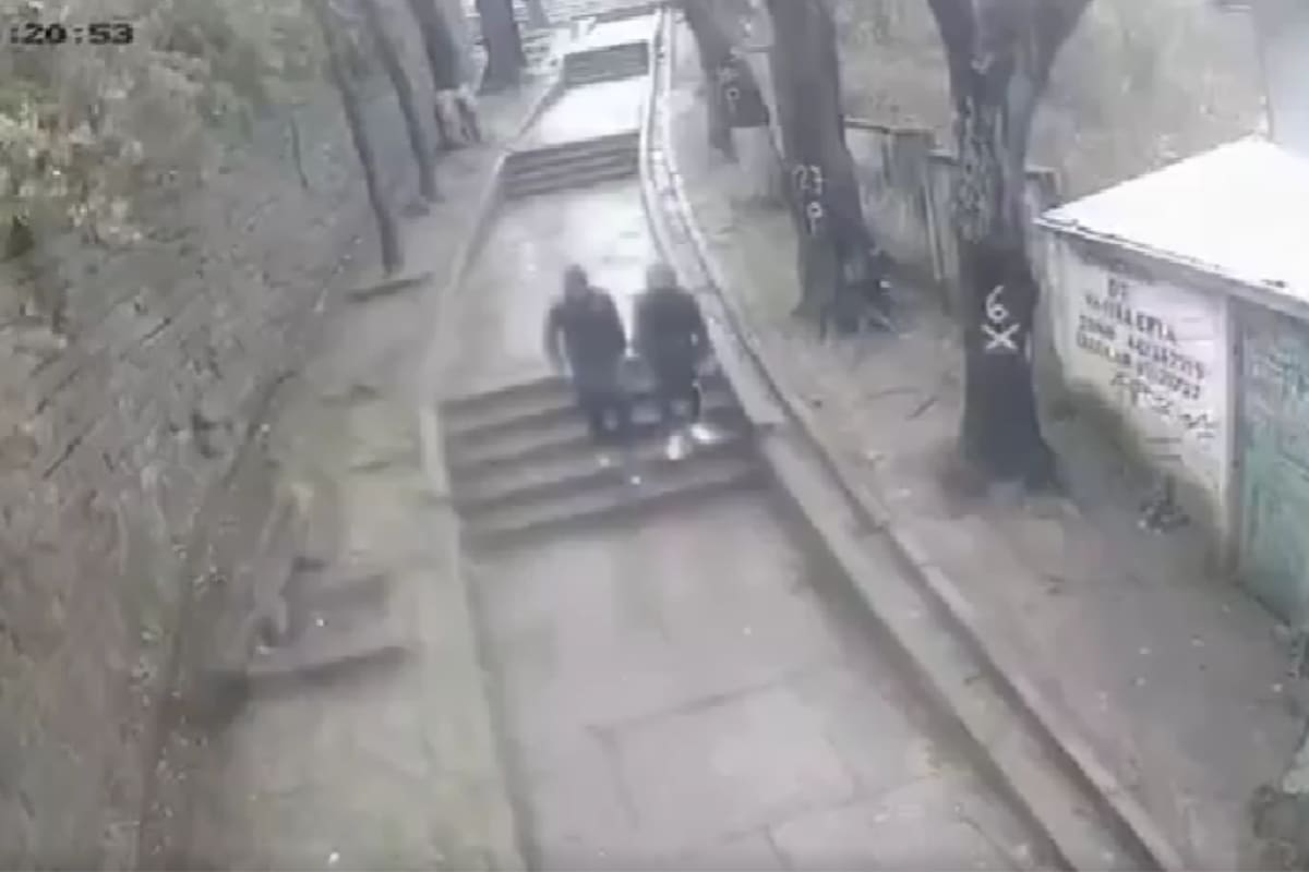 El hecho ocurrió en medio de un fuerte temporal. Foto: Captura de video.