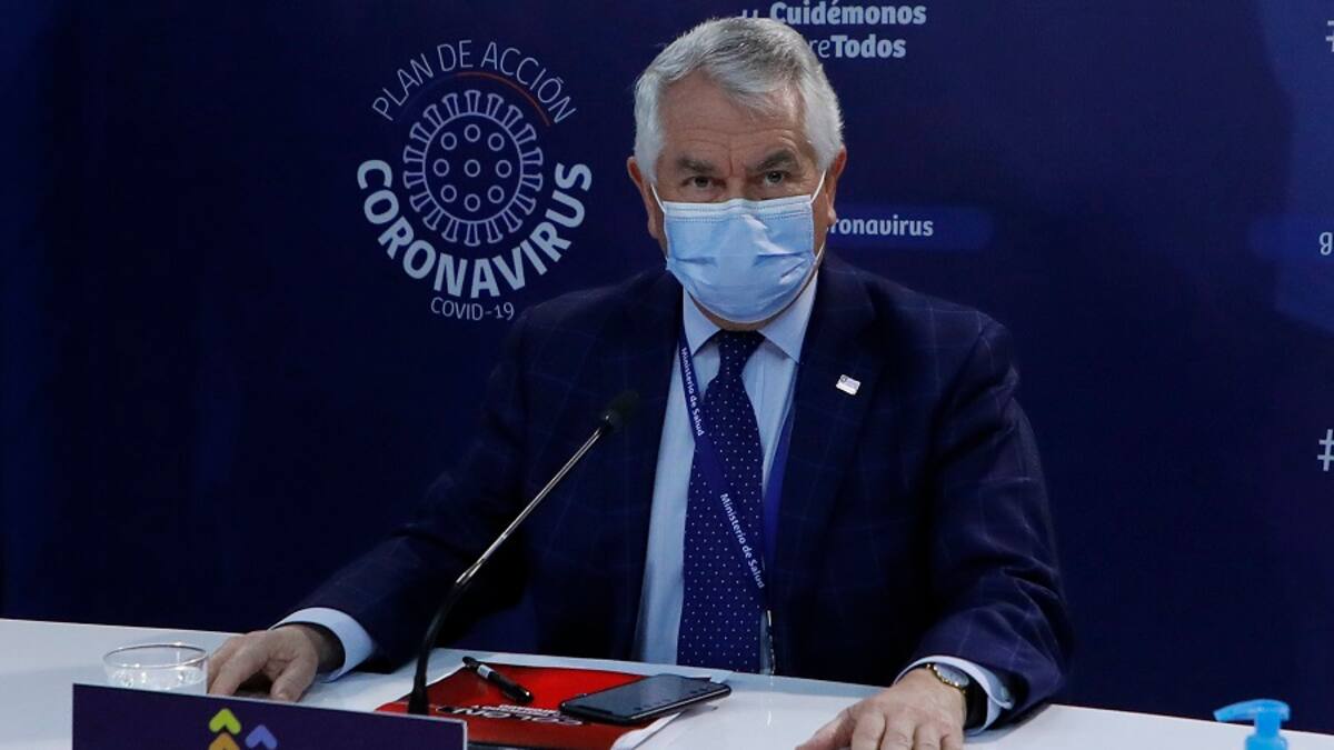 Ministro Paris y posible rebrote por manifestaciones: "Alcaldes que salieron corriendo serán responsables"