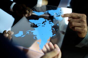 Desde Canadá hasta uno de los países más millonarios del mundo: los acuerdos comerciales que Chile espera confirmar