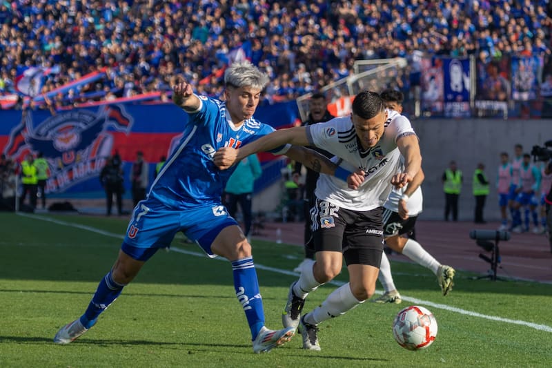 La marca alemana viste a Colo Colo y la U. Foto: Felipe Escobedo.