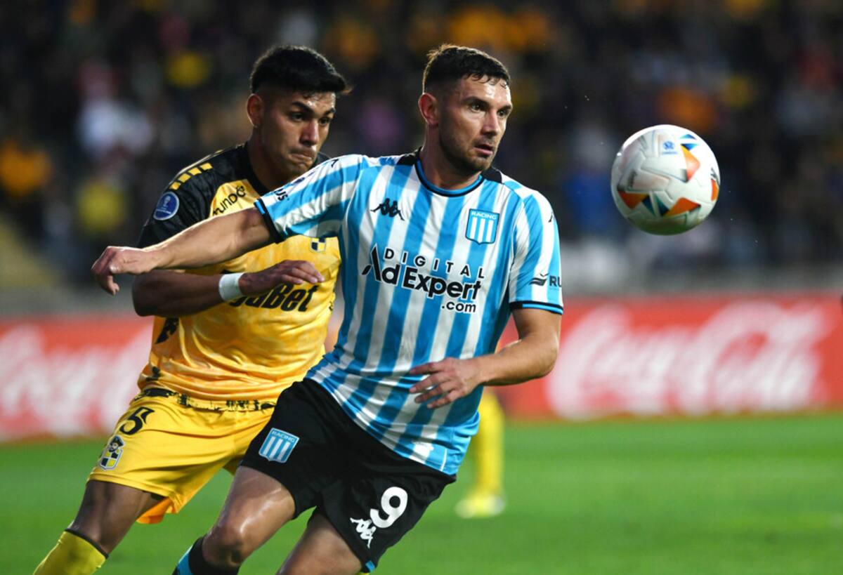 Adrián Martínez es genio y figura en Racing Club. Foto: Aton.