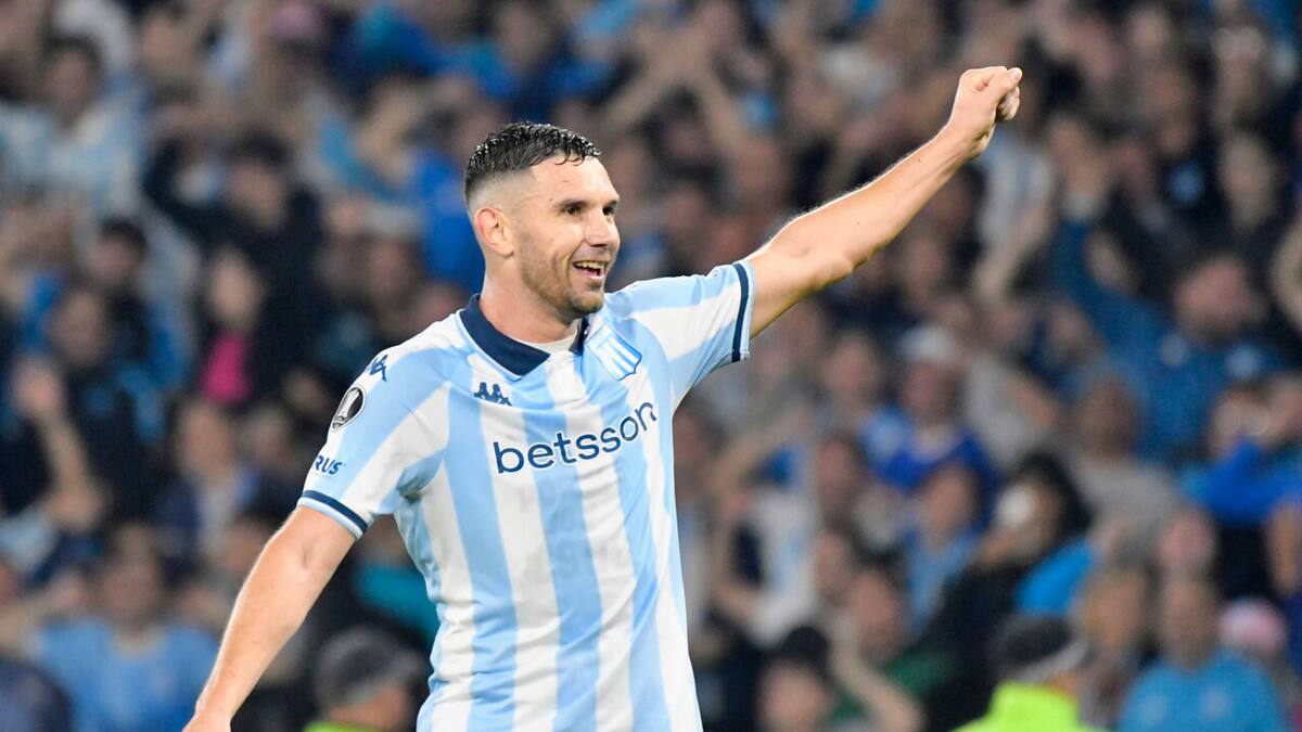 Cuadro viral afecta a Racing antes de jugar con la U: Maravilla Martínez y Marcos Rojo no viajan a Chile