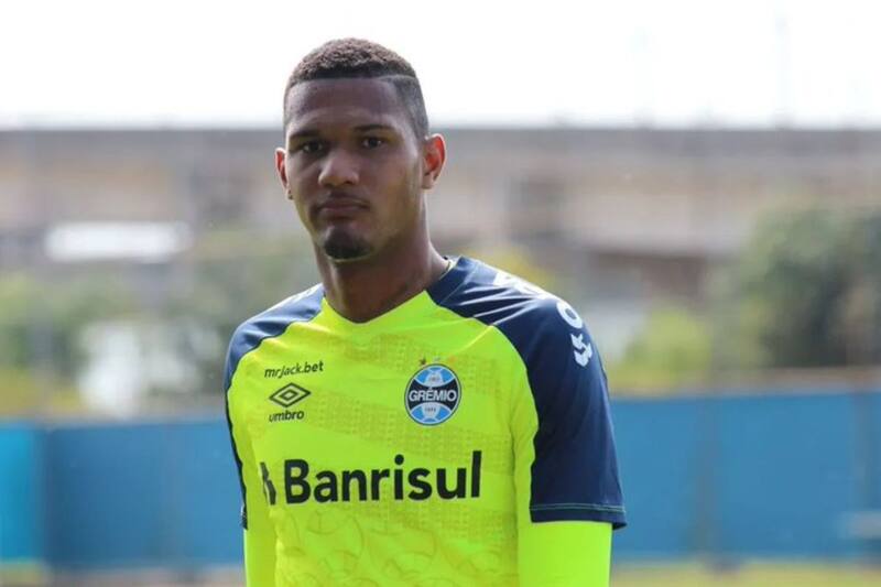 El meta prefirió fichar por un club de Segunda División.
