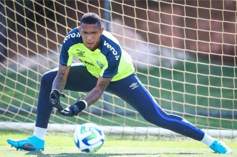 El portero juega en Grêmio desde 2021.