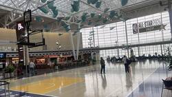 VIDEO | La NBA y una especial maniobra de marketing: una cancha de básquetbol en un aeropuerto