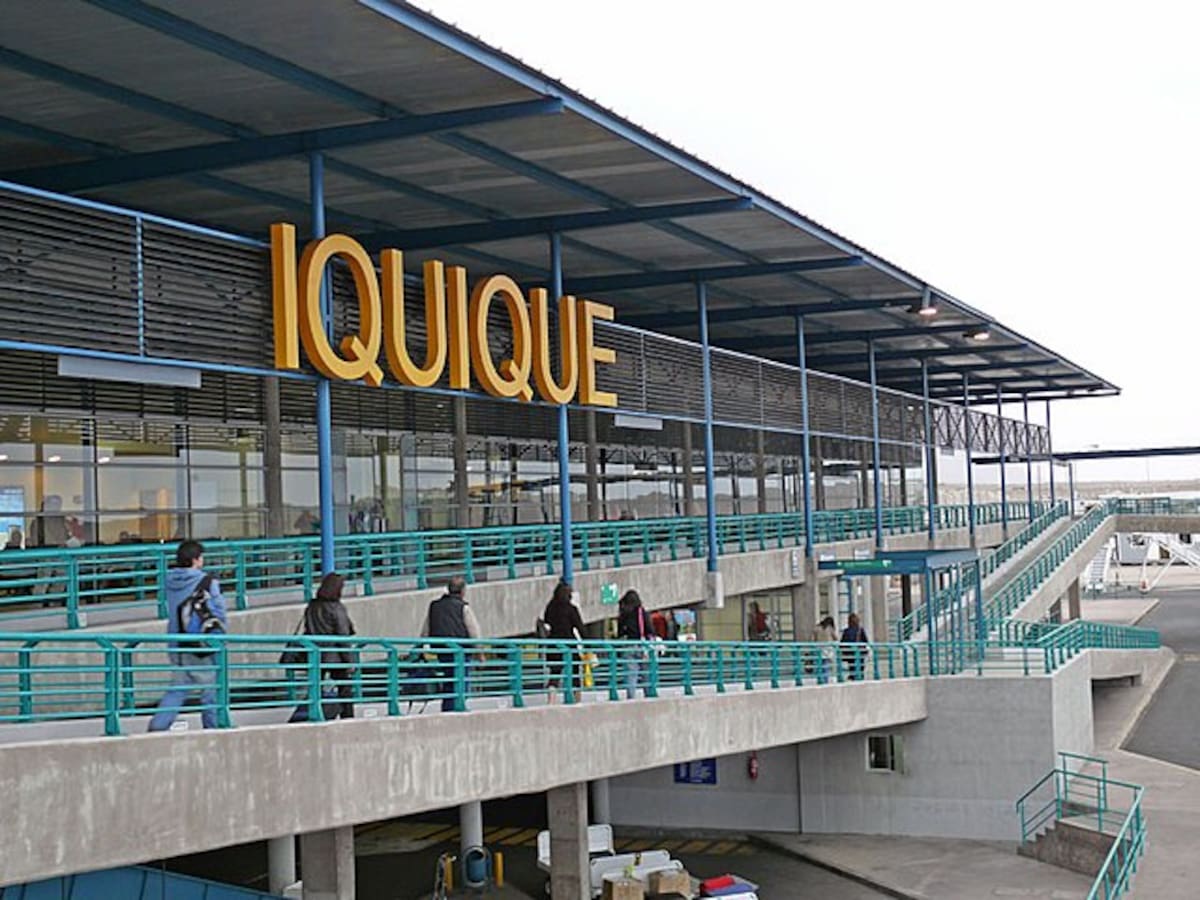 Aeropuerto de Iquique tiene un alto flujo de vuelos comerciales. Créditos: Wikipedia.