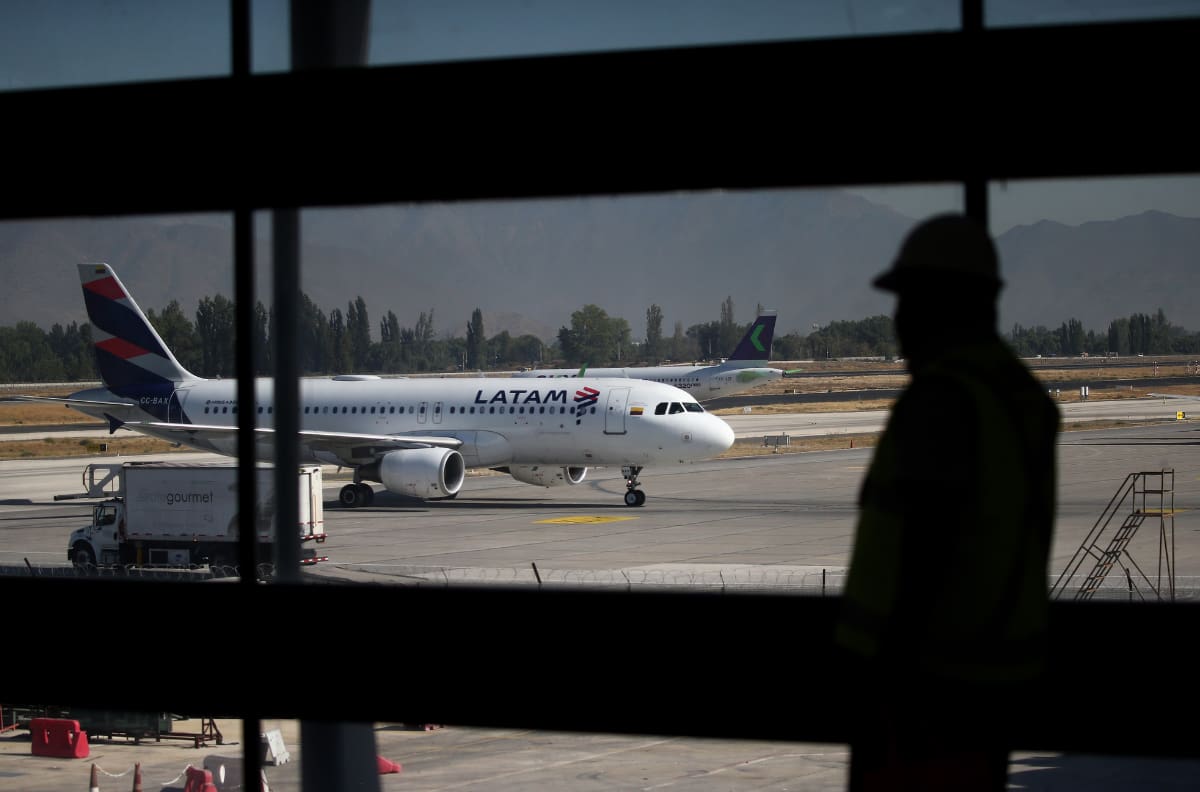 Suspenden temporalmente las operaciones aéreas en el Aeropuerto Arturo Merino Benítez