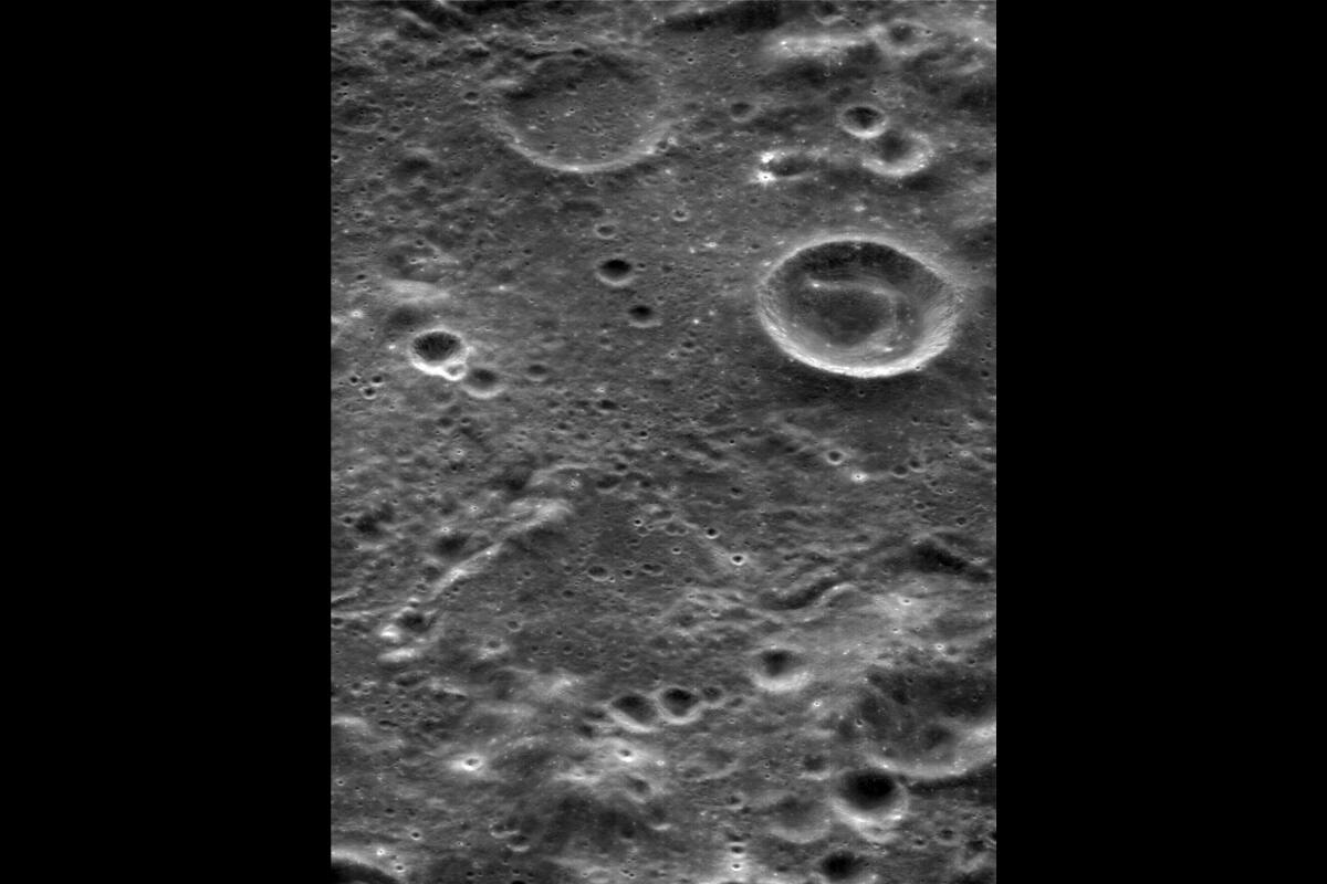 Foto de la Luna desde JUICE captada con JANUS.