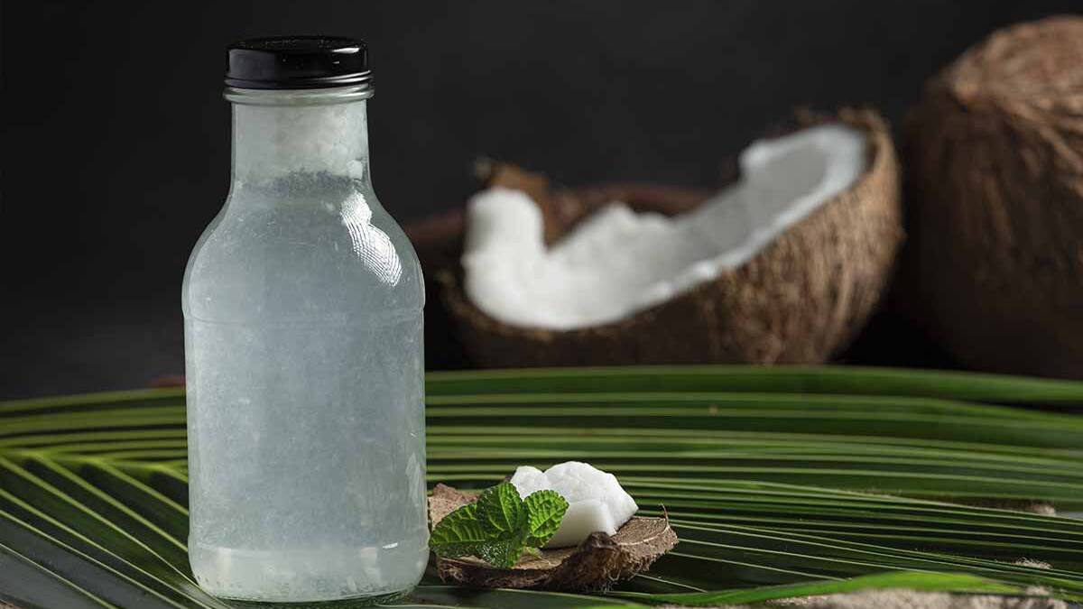 ¿Por qué beber agua de coco es saludable?