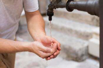 Aguas Andinas confirma aumentos adicionales en las tarifas: serán de hasta 12% por esta razón