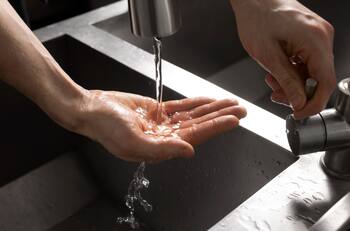 Cuentas del agua subirán 3% en mayo: ¿cuánto más habrá que pagar?