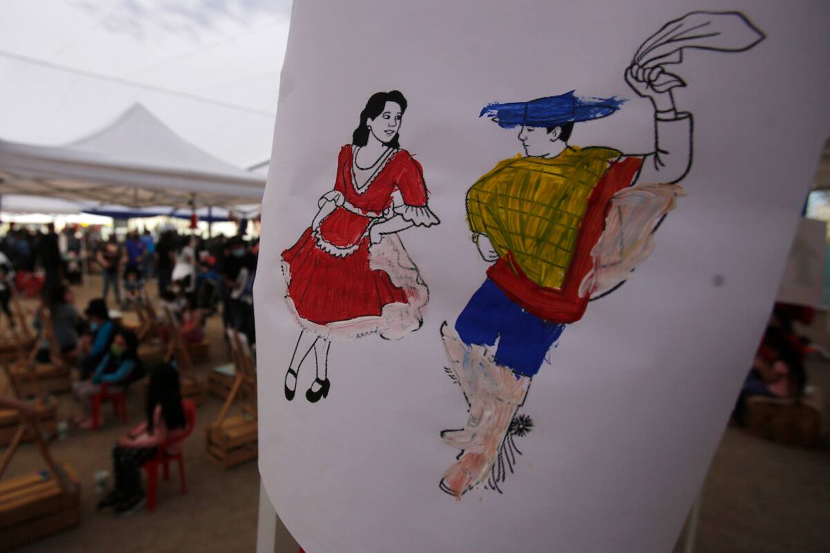 Conoce si puedes recibir el Aguinaldo Fiestas Patrias.